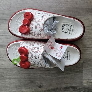 Crocs Hello Kitty glittery with big bows